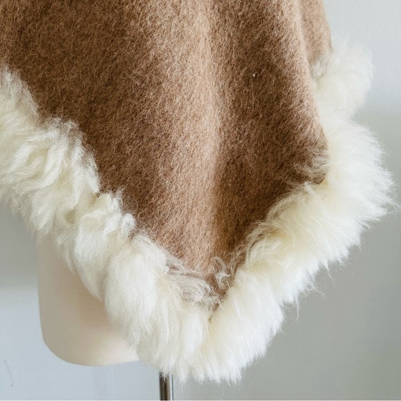 Alpaca Wool Fur Cape Poncho Cover XS - Picture 3 of 8